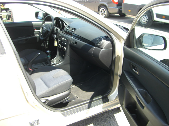 vista interior derecho MAZDA 3 1.6 DIESEL 108CV