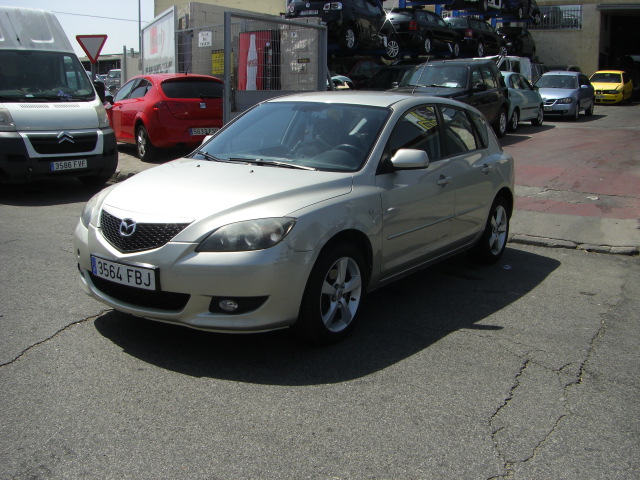 vista delantera izquierda MAZDA 3 1.6 DIESEL 108CV
