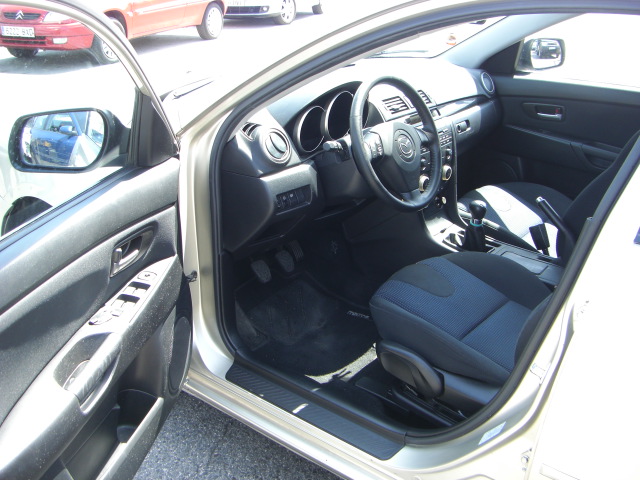 vista interior izquierdo MAZDA 3 1.6 DIESEL 108CV