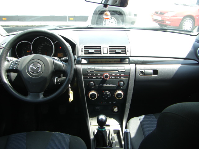 vista salpicadero MAZDA 3 1.6 DIESEL 108CV