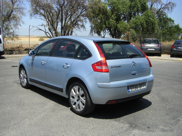 vista trasera izquierda CITROEN C-4 1.6 HDI 110CV VTR