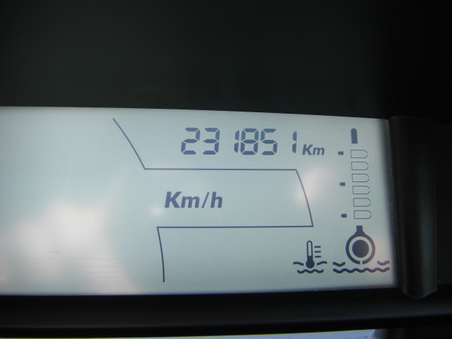 vista km CITROEN C-4 1.6 HDI 110CV VTR