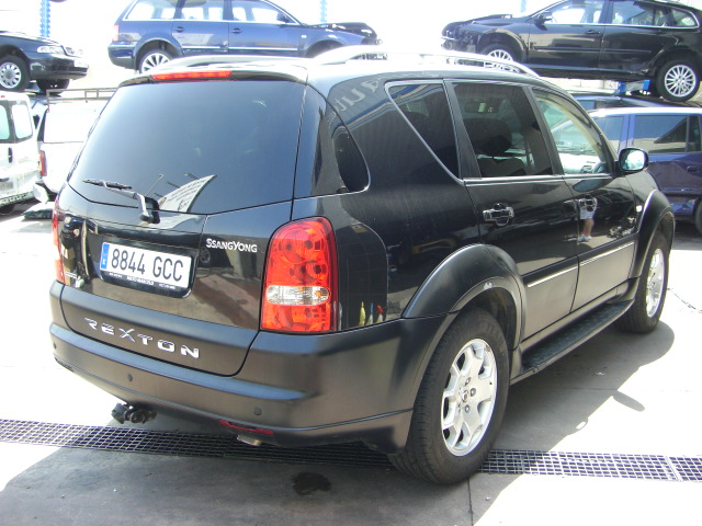 vista trasera derecha SSANGYOUNG REXTON 3.0 AWD 186CV AUTOMATICO