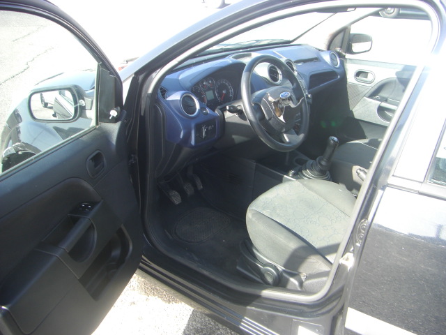 vista interior izquierdo FORD FIESTA 1.4 TDCI 80CV