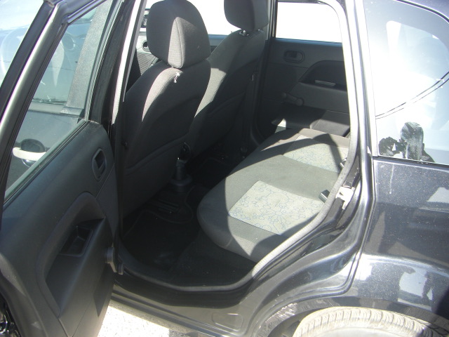 vista interior trasero FORD FIESTA 1.4 TDCI 80CV