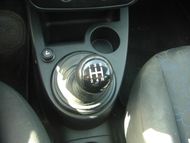 vista cambio FORD FIESTA 1.4 TDCI 80CV