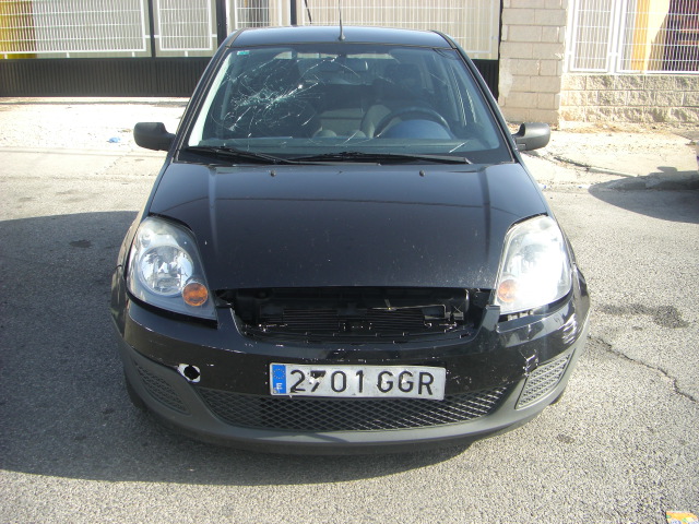 vista delantera FORD FIESTA 1.4 TDCI 80CV