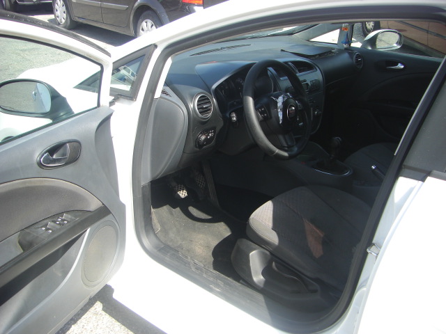 vista interior izquierdo SEAT LEON REFERENCE 1.9 TDI 105CV 