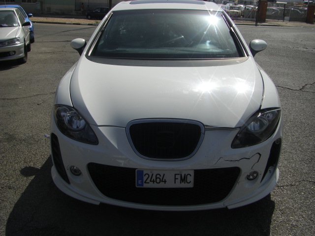 vista delantera SEAT LEON REFERENCE 1.9 TDI 105CV 