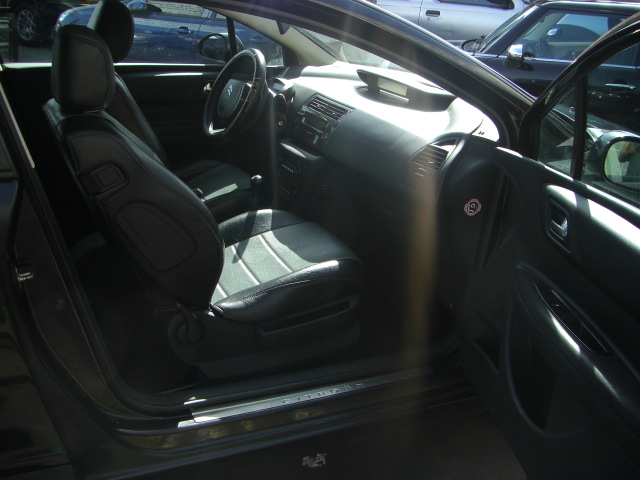 vista interior derecho CITROEN C-4 1.6 HDI VTR 90CV