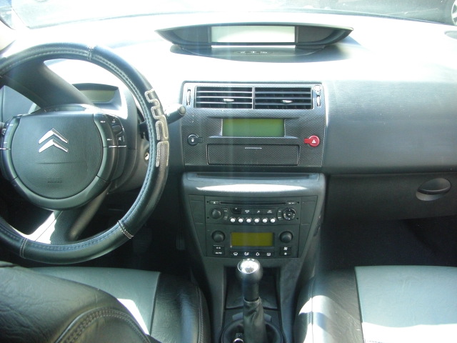 vista salpicadero CITROEN C-4 1.6 HDI VTR 90CV