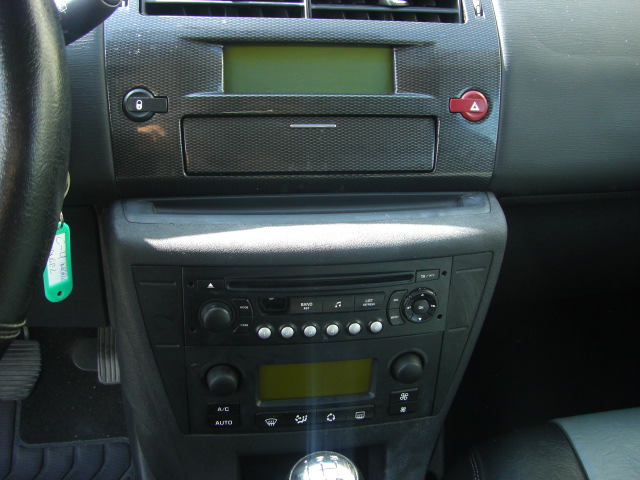 vista cd y clima CITROEN C-4 1.6 HDI VTR 90CV