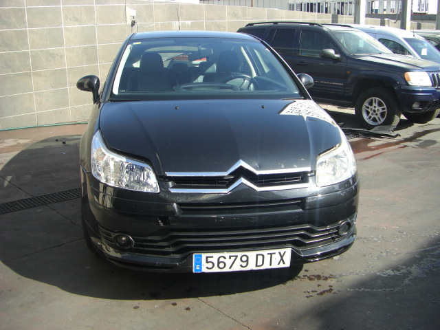 vista delantera CITROEN C-4 1.6 HDI VTR 90CV