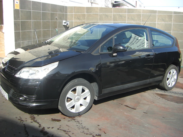 vista delantera izquierda CITROEN C-4 1.6 HDI VTR 90CV