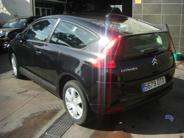 vista trasera izquierda CITROEN C-4 1.6 HDI VTR 90CV