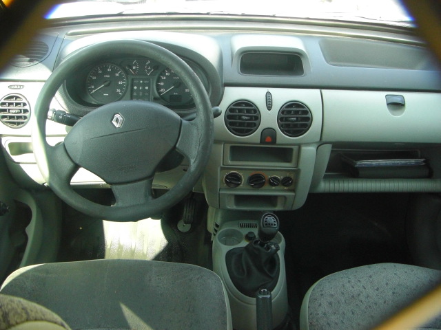 vista salpicadero RENAULT KANGOO 1.5 DCI 65CV