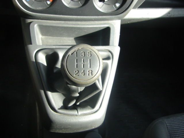 vista cambio PEUGEOT BIPPER INDUSTRIAL 1.4 HDI 70CV