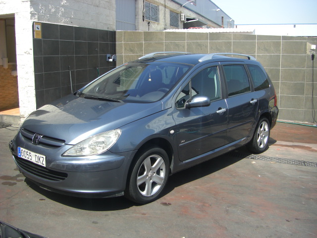 vista delantera izquierda PEUGEOT 307 SW 1.9 HDI 110CV 7PLAZAS