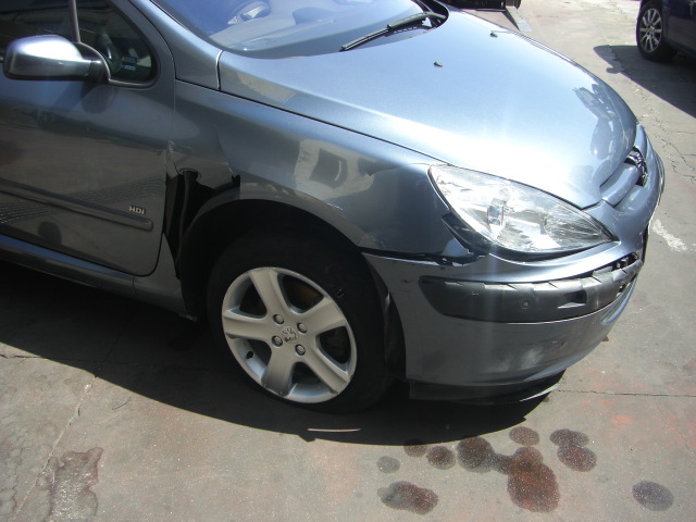 vista golpe delantero derecho PEUGEOT 307 SW 1.9 HDI 110CV 7PLAZAS