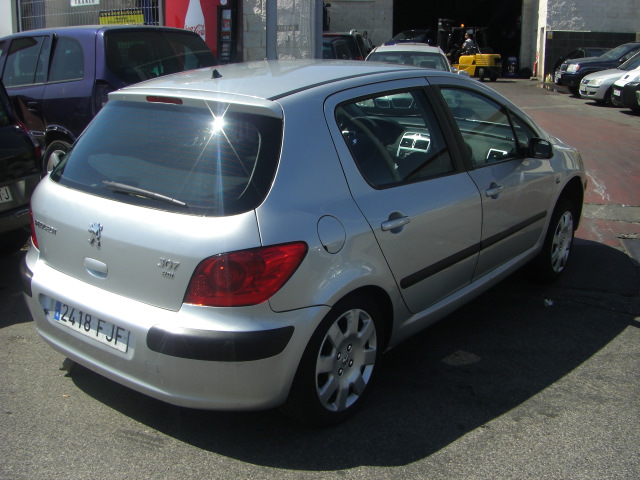 vista trasera derecha PEUGEOT 307 1.6 HDI 110CV