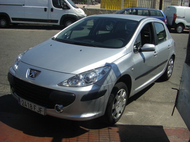 vista delantera izquierda PEUGEOT 307 1.6 HDI 110CV