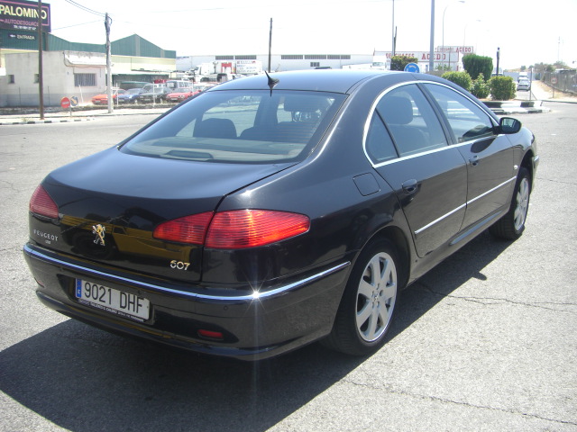 vista trasera derecha PEUGEOT 607 2.7 HDI 204CV AUTOMATICO