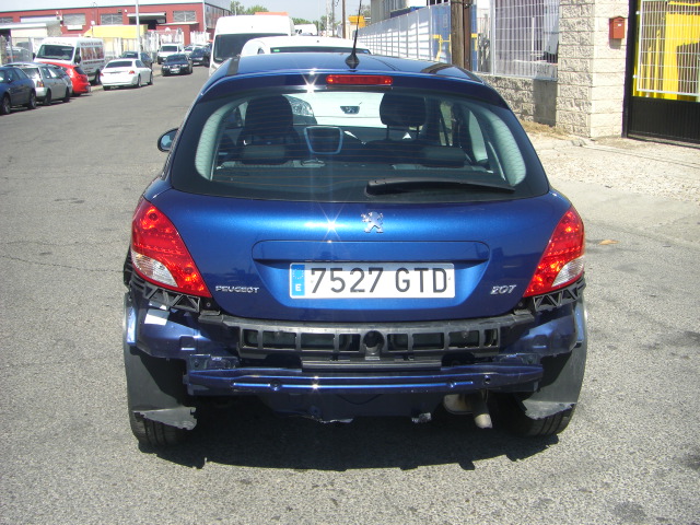vista trasera PEUGEOT 207 1.6 HDI 90CV