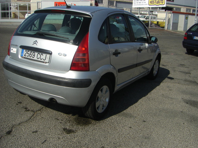 vista trasera derecha CITROEN C-3 1.4 HDI 68CV SX PLUS