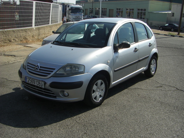 vista delantera izquierda CITROEN C-3 1.4 HDI 68CV SX PLUS