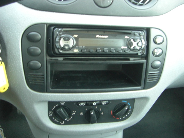 vista cd y a/c CITROEN C-3 1.4 HDI 68CV SX PLUS