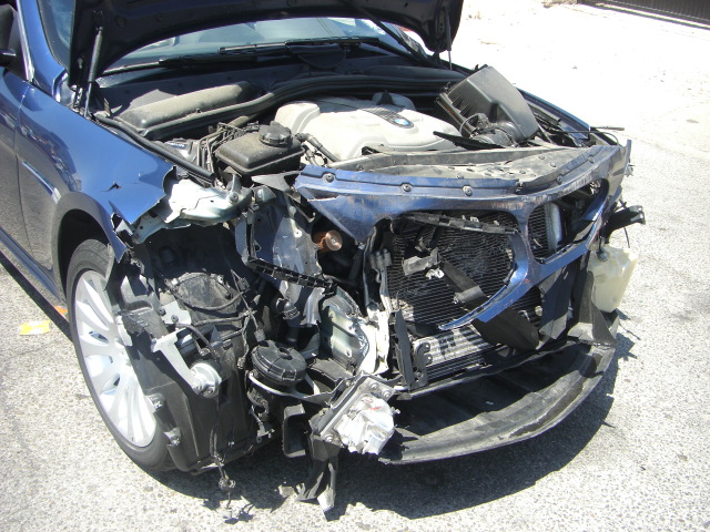 vista golpe y motor BMW 645 CI 4.4 333CV