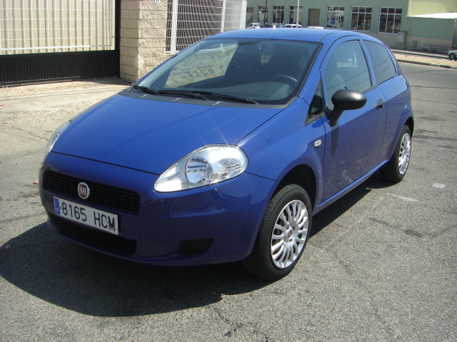 vista delantera izquierda FIAT GRANDE PUNTO VAN 1.3 MULTIJET 75CV