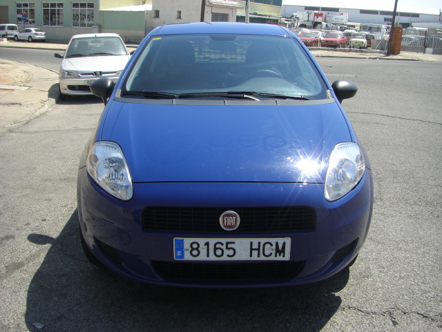vista delantera FIAT GRANDE PUNTO VAN 1.3 MULTIJET 75CV