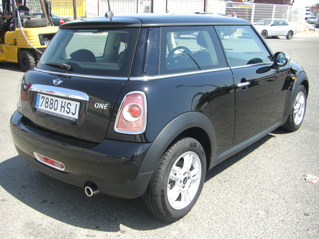 vista trasera derecha MINI ONE 1.6 GASOLINA 98CV