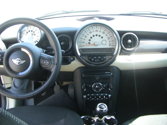 vista salpicadero MINI ONE 1.6 GASOLINA 98CV