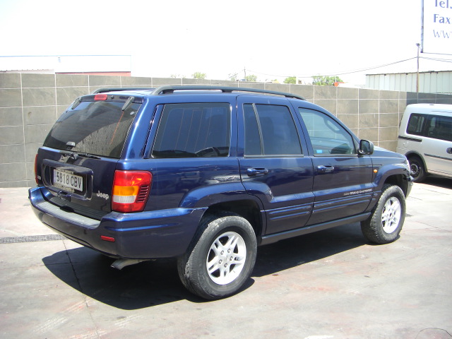 vista trasera derecha JEEP GRAND CHEROKEE 2.7 CRDI 163CV AUTOMATICO