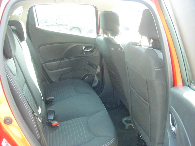 vista interior trasero RENAULT CLIO 1.5 DCI 90CV