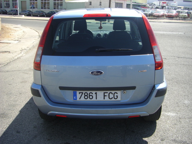 vista trasera FORD FUSION 1.4 TDCI 68CV