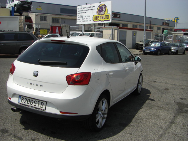 vista trasera derecha vista interior derecho SEAT IBIZA 1.6 TDI SPORT 105CV