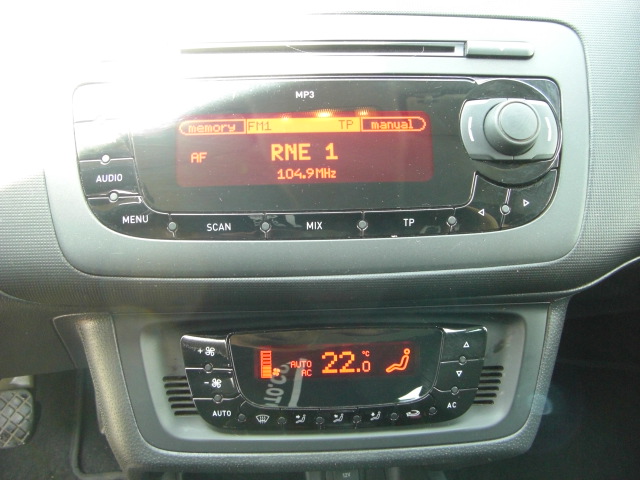 vista cd y clima vista interior derecho SEAT IBIZA 1.6 TDI SPORT 105CV