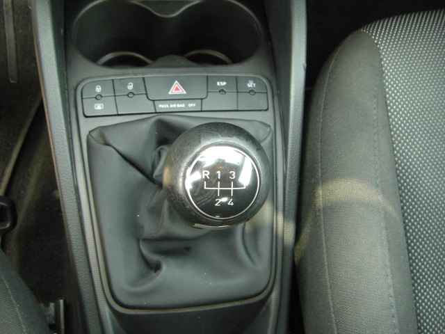 vista cambio vista interior derecho SEAT IBIZA 1.6 TDI SPORT 105CV