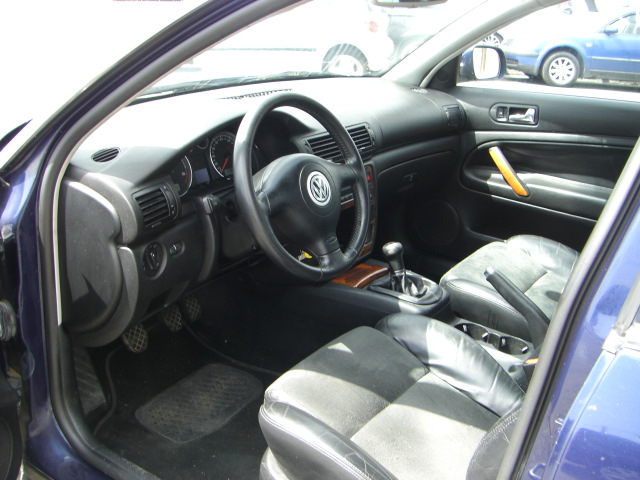 vista interior izquierdo VOLKSWAGEN PASSAT AVANT 1.9 TDI 130CV