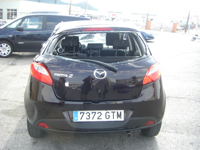 vista trasera MAZDA 2 1.4 GASOLINA 75CV