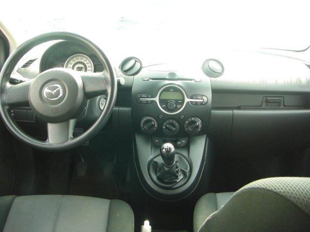 vista salpicadero MAZDA 2 1.4 GASOLINA 75CV