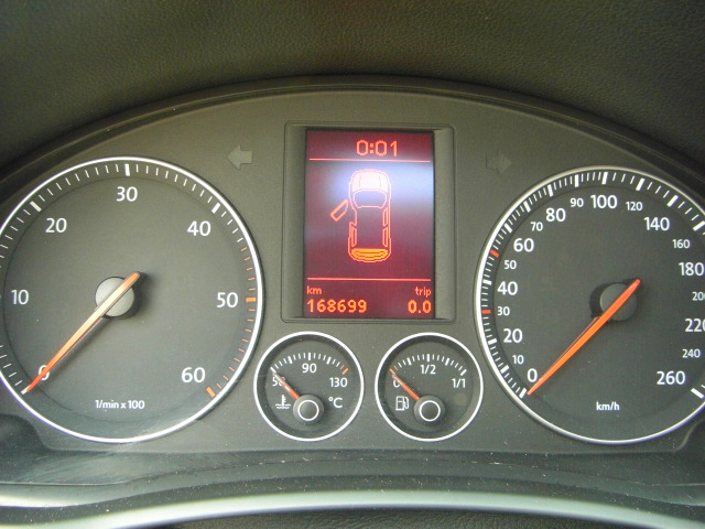 vista km VOLKSWAGEN GOLF 2.0 TDI 140CV