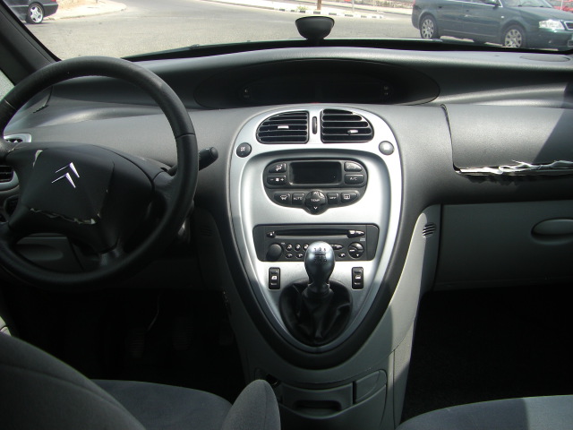 vista salpicadero CITROEN XSARA PICASSO 1.6 HDI 110CV