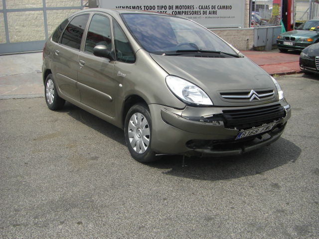vista delantera derecha CITROEN XSARA PICASSO 1.6 HDI 110CV