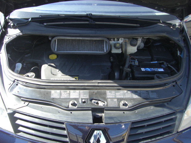 vista motor RENAULT GRAND ESPACE 2.2 DCI 150CV 7 PLAZAS