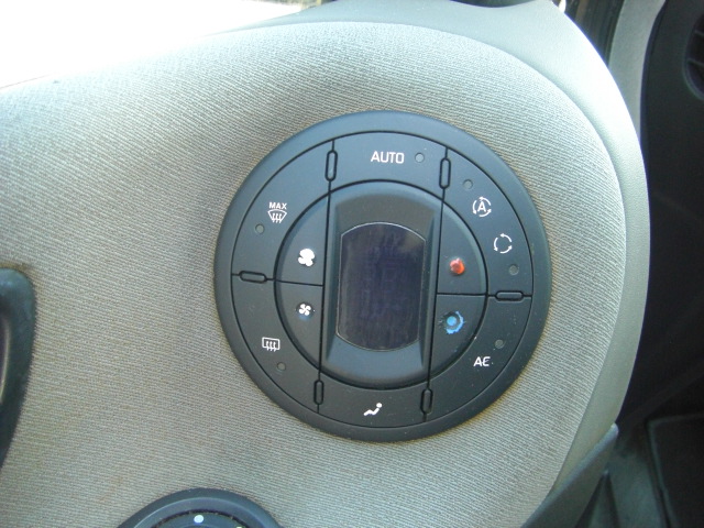 vista clima RENAULT GRAND ESPACE 2.2 DCI 150CV 7 PLAZAS