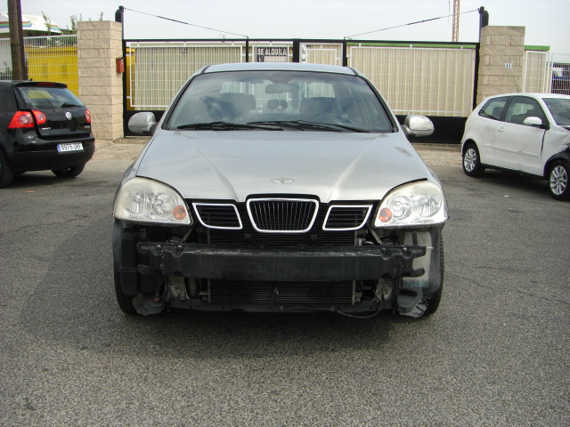 vista delantera DAEWOO NUBIRA 1.8 GASOLINA 122CV
